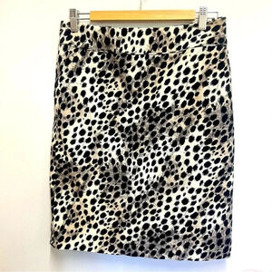 Evan Picone animal print pencil skirt fully lined with pockets size 6